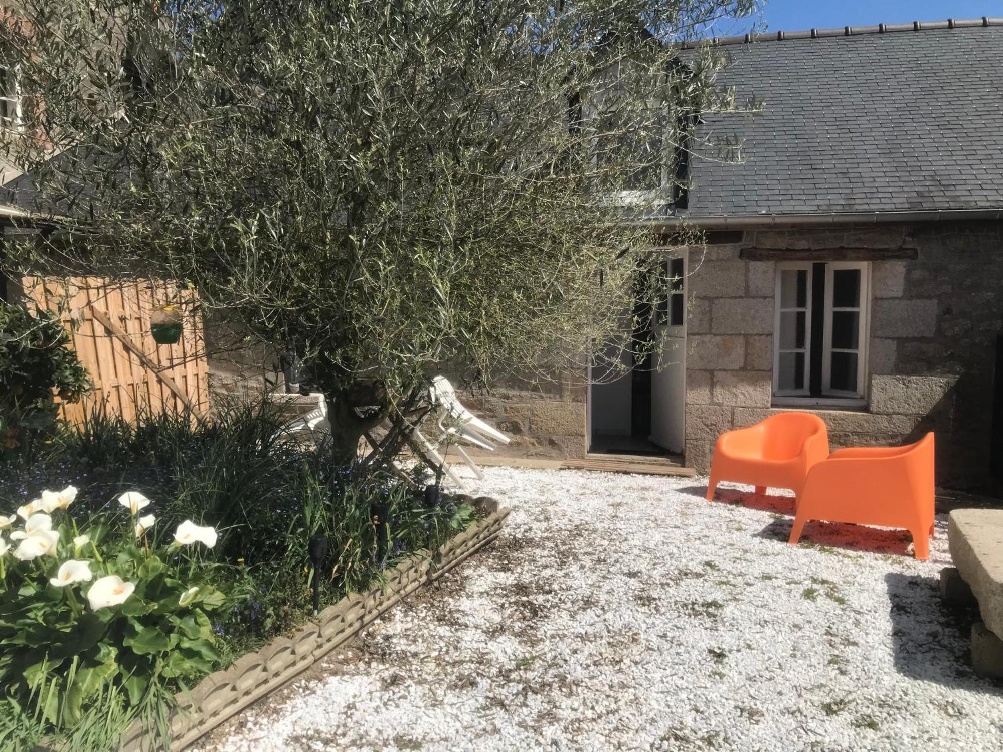 Charmante Maisonnette Proximite Cite Medievale Et Bords De Rance Dinan Exterior foto